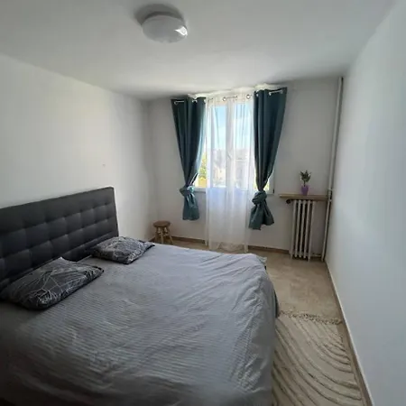Apartment T3 5 -10 Min A Pied De La Et 10 Min Aqualand *
